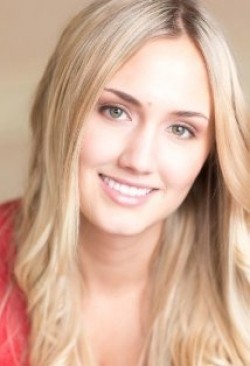 Naomi Kyle - bio and intersting facts about personal life.