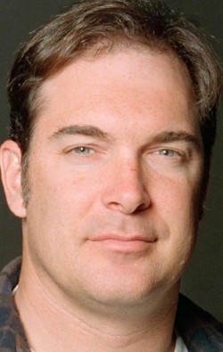Patrick Warburton - bio and intersting facts about personal life.