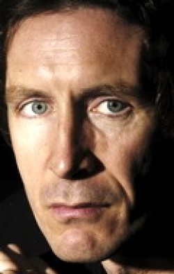 Paul McGann - bio and intersting facts about personal life.