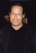 Peter James - bio and intersting facts about personal life.
