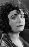 Pola Negri - bio and intersting facts about personal life.
