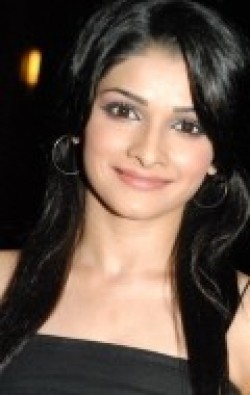 Prachi Desai - bio and intersting facts about personal life.