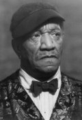Redd Foxx - bio and intersting facts about personal life.
