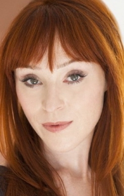 Ruth Connell - wallpapers.