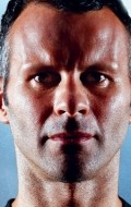Ryan Giggs - bio and intersting facts about personal life.