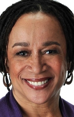 S. Epatha Merkerson - bio and intersting facts about personal life.
