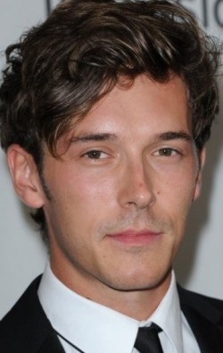 Sam Palladio - bio and intersting facts about personal life.