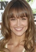 Sharni Vinson - bio and intersting facts about personal life.
