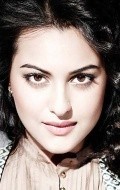 Sonakshi Sinha - bio and intersting facts about personal life.