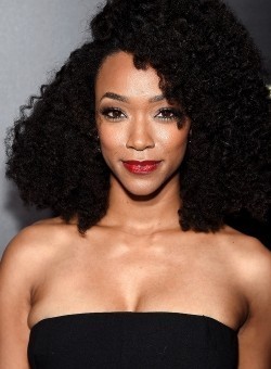 Sonequa Martin-Green - bio and intersting facts about personal life.