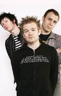 Sum 41 - bio and intersting facts about personal life.