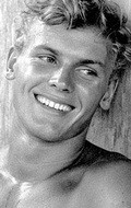 Tab Hunter - bio and intersting facts about personal life.