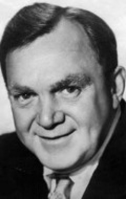 Thomas Mitchell - bio and intersting facts about personal life.