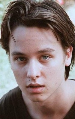 Tom Schilling - bio and intersting facts about personal life.