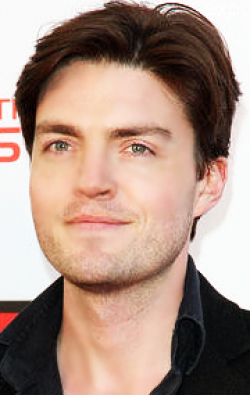 Tom Burke - bio and intersting facts about personal life.