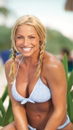 Trish Stratus - bio and intersting facts about personal life.