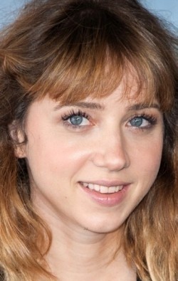 Zoe Kazan - bio and intersting facts about personal life.